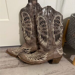 Brown Winged Heeled Boots